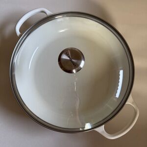 LE CREUSET // enameled cast iron buffet casserole